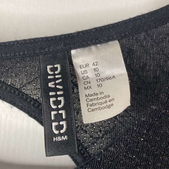 Divided little-black  backless dress size 10 - Picture 5 of 5